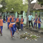 Gerakan Jumat Bersih: Siswa Belajar Cinta Lingkungan