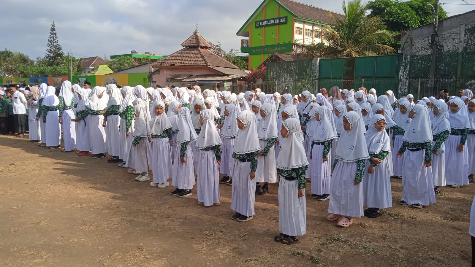 Dari Resolusi Jihad Menuju Jihad Intelektual: MI Nurul Huda 1 Malang Kobarkan Semangat Santri untuk Negeri